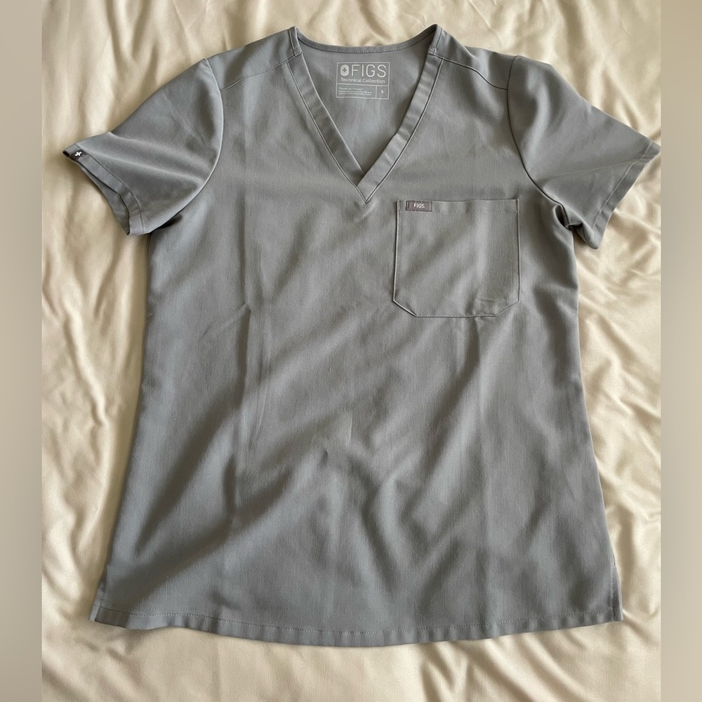 Figs Scrub Set - Scrub Top and Jogger Scrub Pants